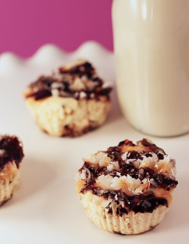 Samoa Cheesecake Cupcake Bites